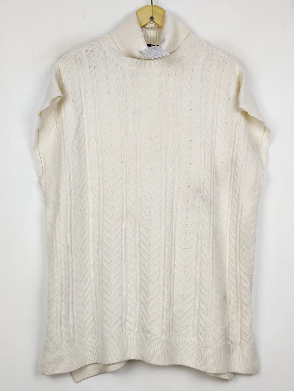Buy online pre-used pre-loved 100% authentic & Original branded F&F (SL-4619) available in Pakistan. Top international brands avilable.