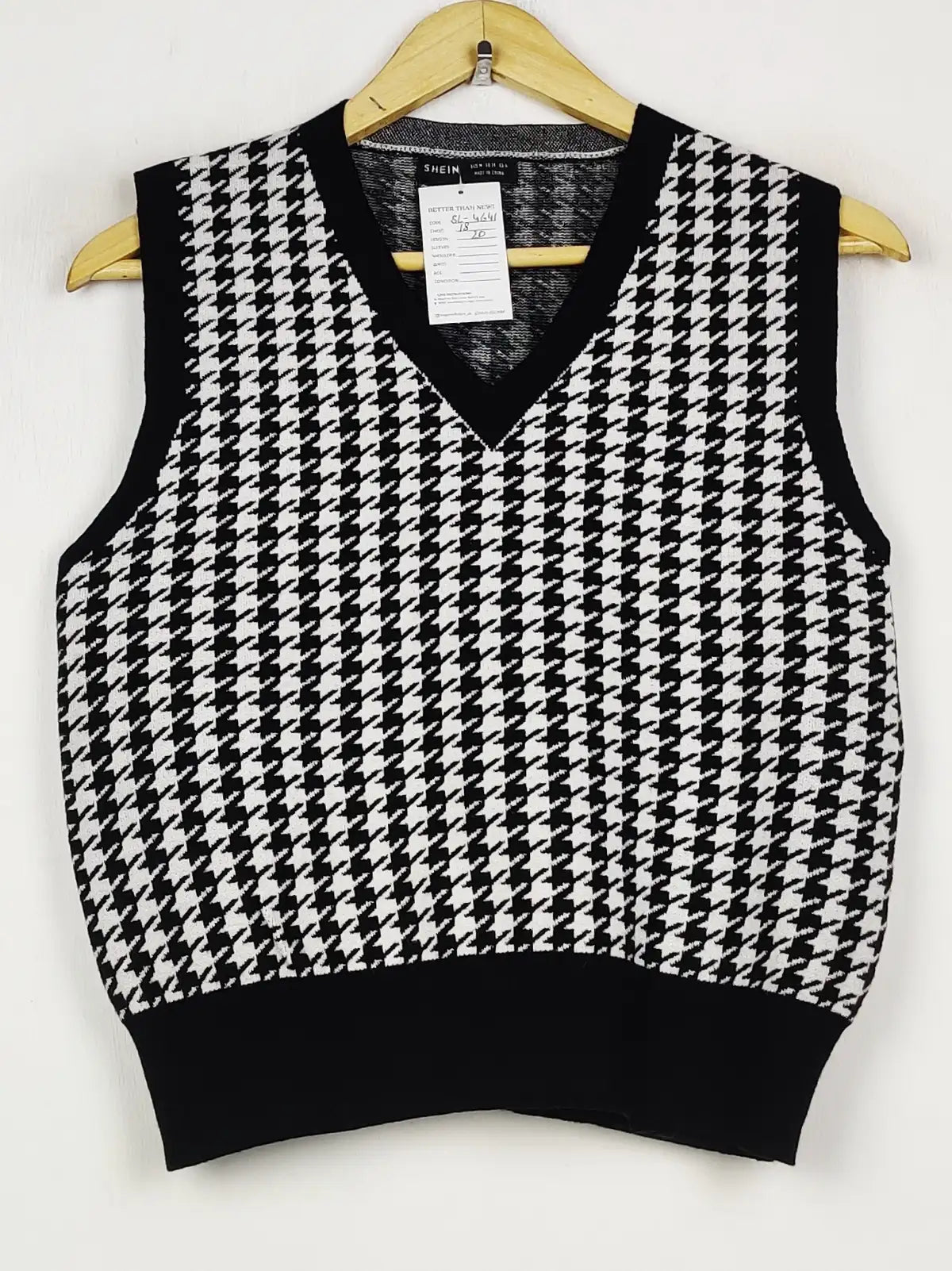 Buy online pre-used pre-loved 100% authentic & Original branded Shein (SL-4641) available in Pakistan. Top international brands avilable.