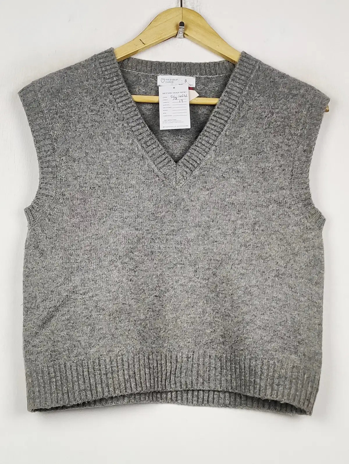Buy online pre-used pre-loved 100% authentic & Original branded Primark (SL-4643) available in Pakistan. Top international brands avilable.