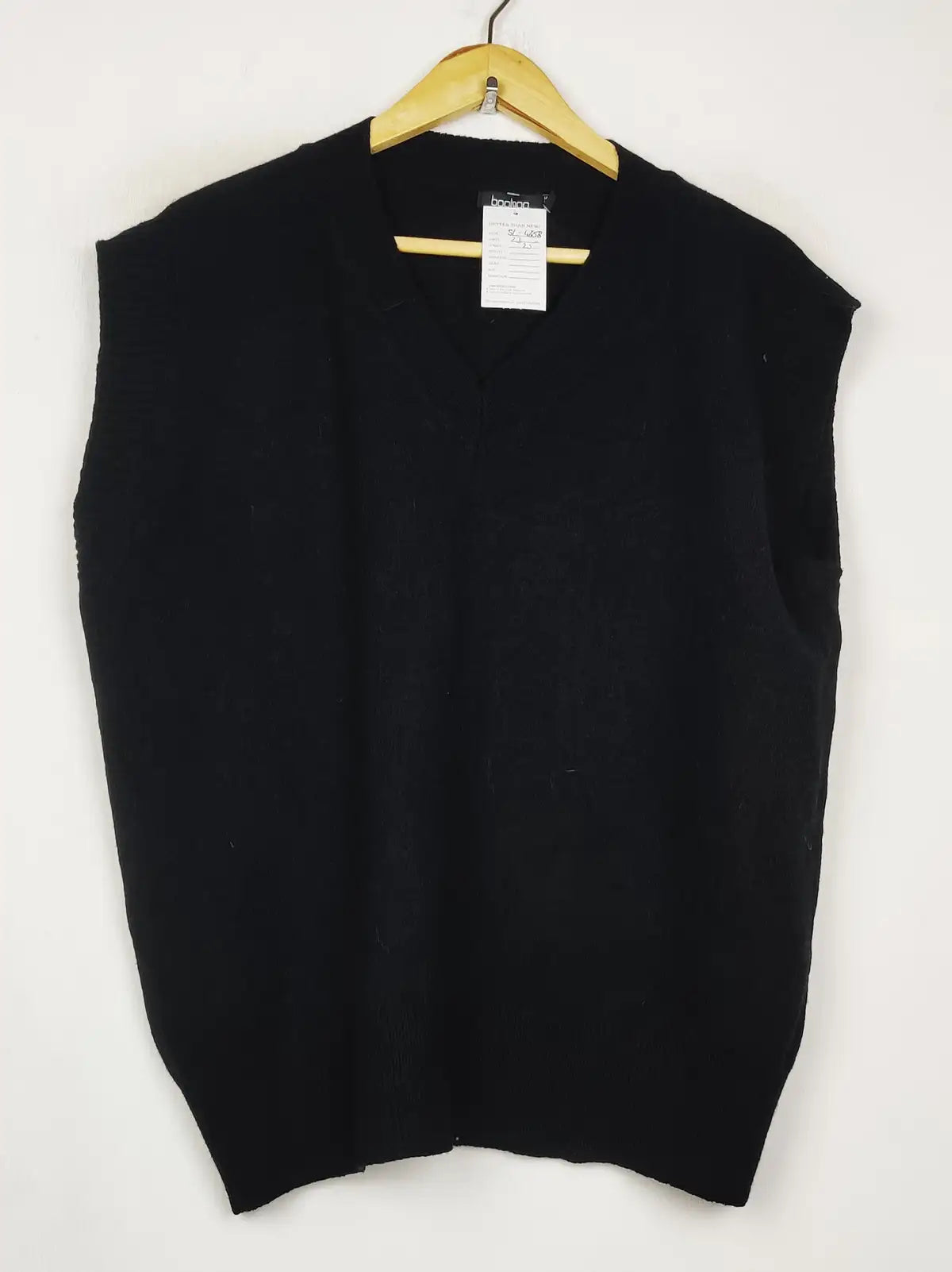 Buy online pre-used pre-loved 100% authentic & Original branded Boohoo (SL-4658) available in Pakistan. Top international brands avilable.