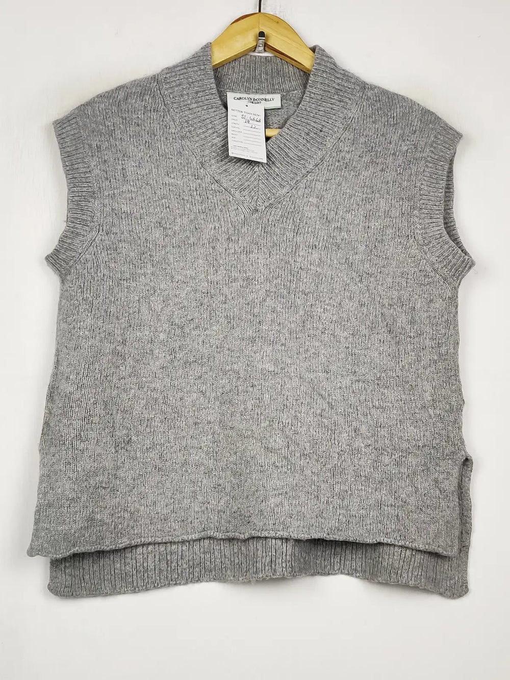 Buy online pre-used pre-loved 100% authentic & Original branded Carolyn Donnelly (SL-4668) available in Pakistan. Top international brands avilable.