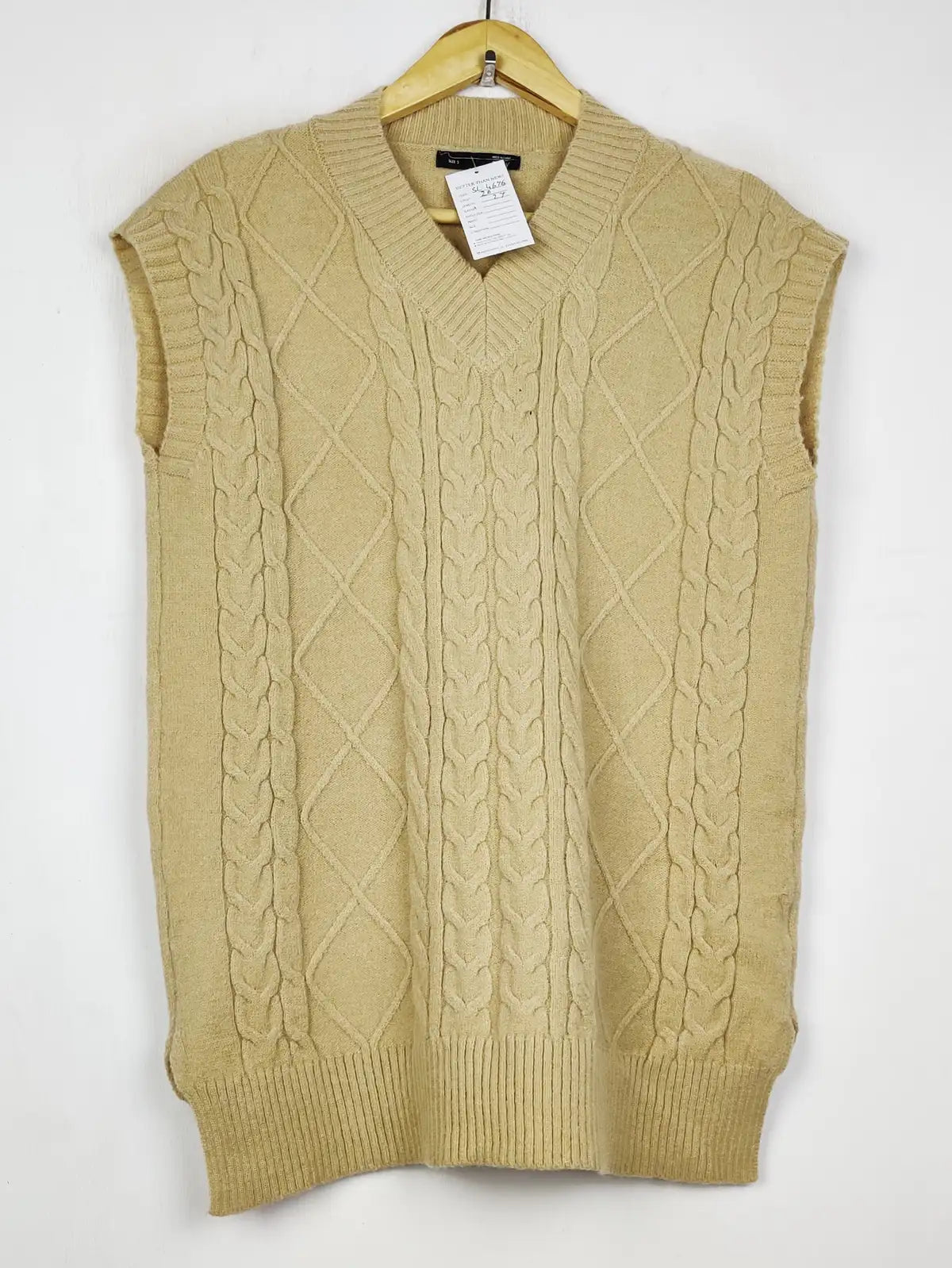 Buy online pre-used pre-loved 100% authentic & Original branded Dazy (SL-4676) available in Pakistan. Top international brands avilable.
