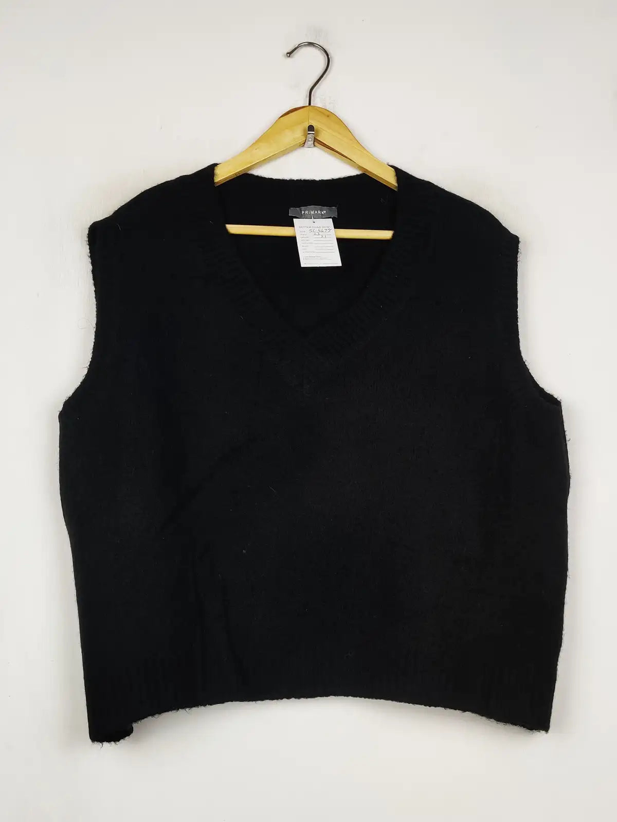 Buy online pre-used pre-loved 100% authentic & Original branded Primark (SL-4677) available in Pakistan. Top international brands avilable.