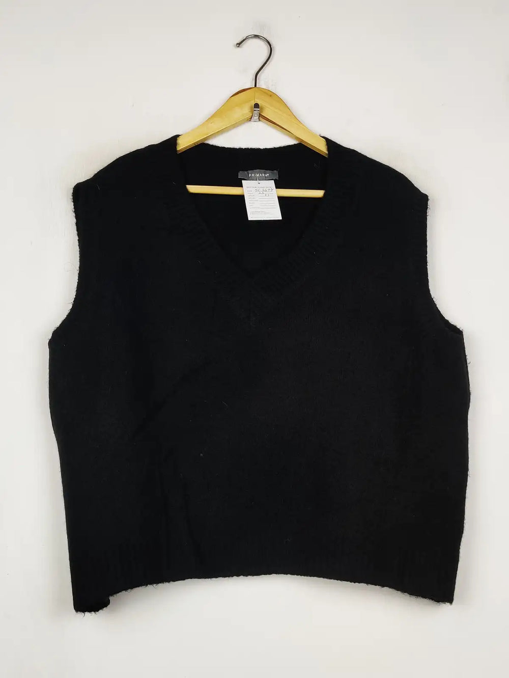 Buy online pre-used pre-loved 100% authentic & Original branded Primark (SL-4677) available in Pakistan. Top international brands avilable.
