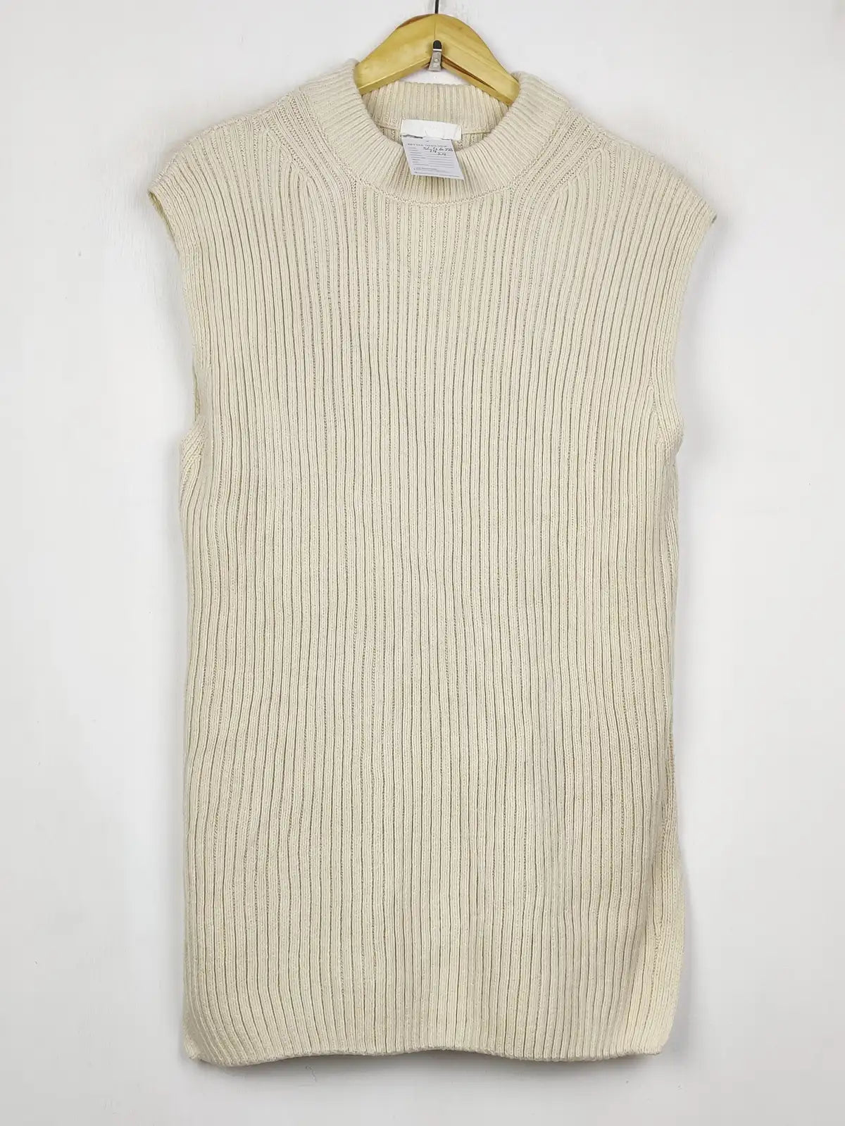 Buy online pre-used pre-loved 100% authentic & Original branded H&M (SL-4678) available in Pakistan. Top international brands avilable.