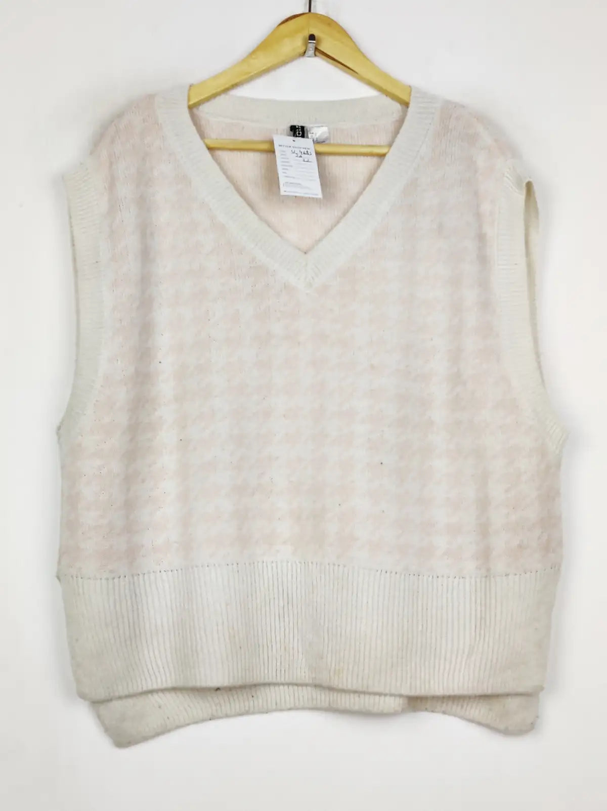 Buy online pre-used pre-loved 100% authentic & Original branded H&M (SL-4685) available in Pakistan. Top international brands avilable.