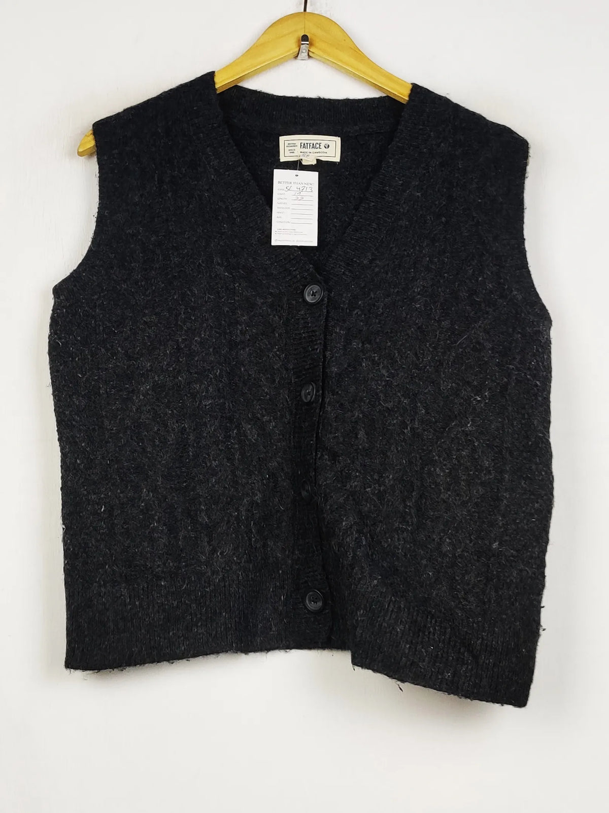 Buy online pre-used pre-loved 100% authentic & Original branded Fatface (SL-4713) available in Pakistan. Top international brands avilable.