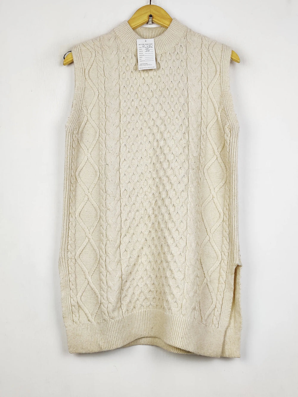 Buy online pre-used pre-loved 100% authentic & Original branded H&M (SL-4715) available in Pakistan. Top international brands avilable.
