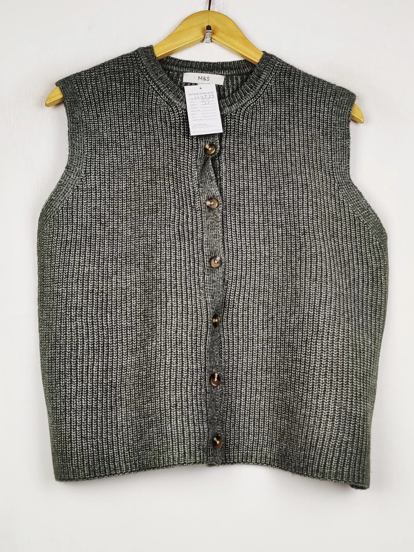 Buy online pre-used pre-loved 100% authentic & Original branded Marks & Spencer (SL-4733) available in Pakistan. Top international brands avilable.