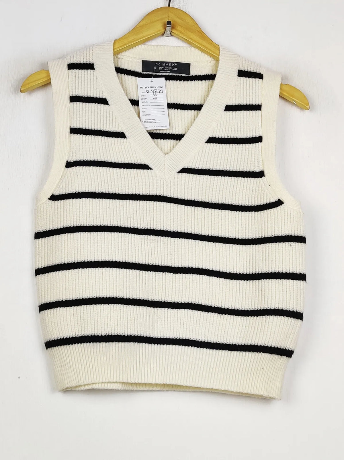 Buy online pre-used pre-loved 100% authentic & Original branded Primark (SL-4739) available in Pakistan. Top international brands avilable.