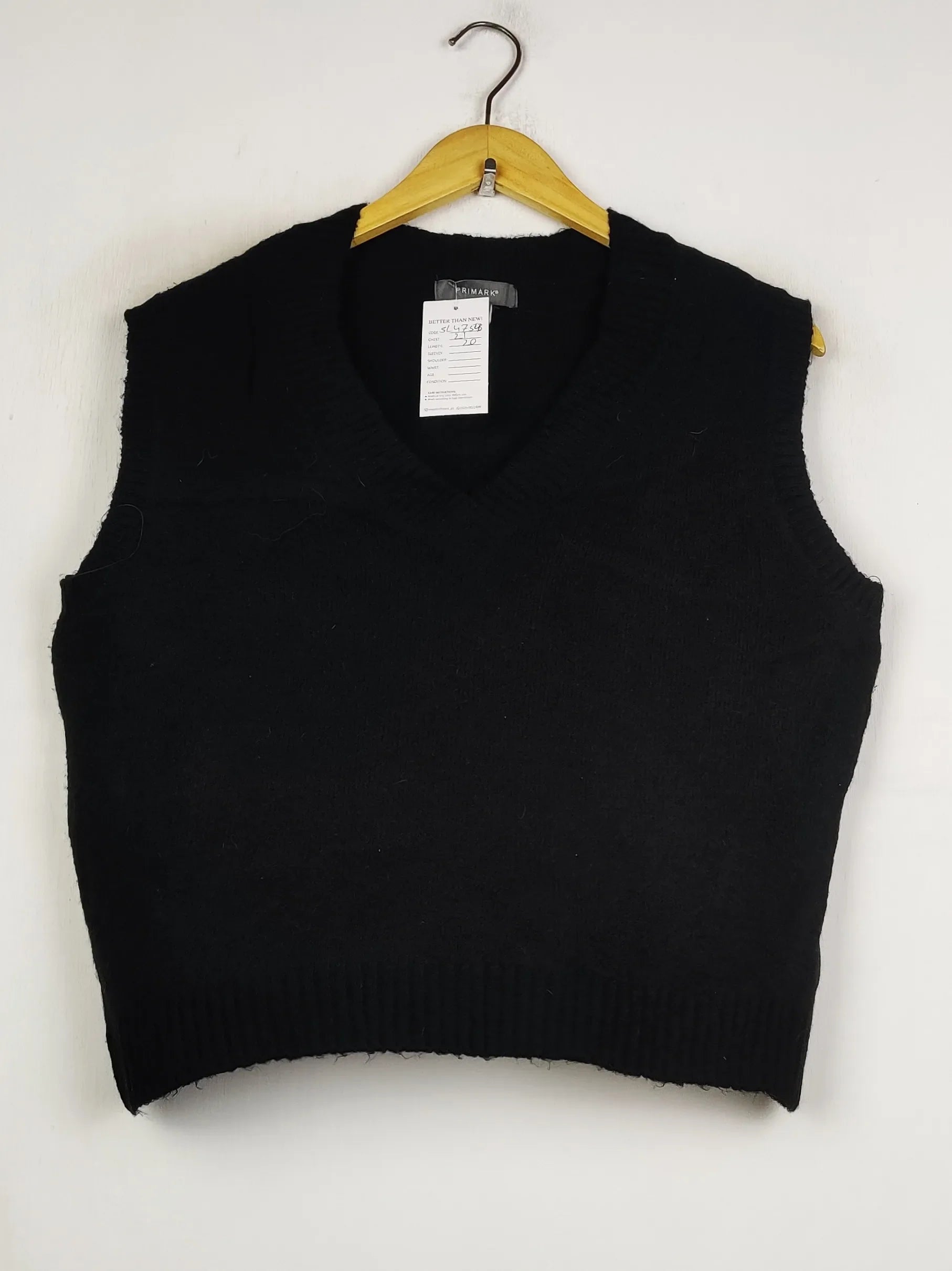 Buy online pre-used pre-loved 100% authentic & Original branded Primark (SL-4754) available in Pakistan. Top international brands avilable.