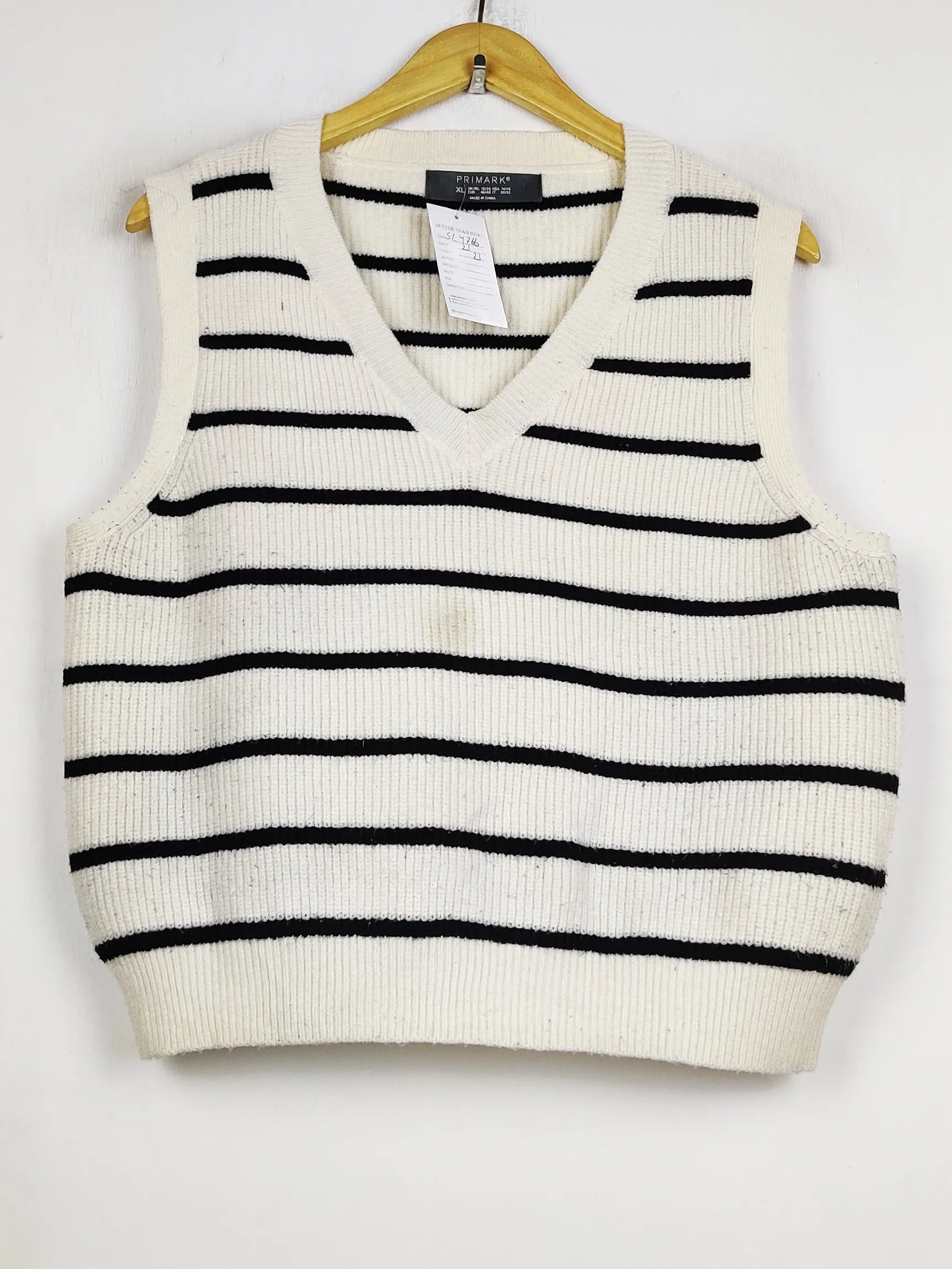 Buy online pre-used pre-loved 100% authentic & Original branded Primark (SL-4766) available in Pakistan. Top international brands avilable.