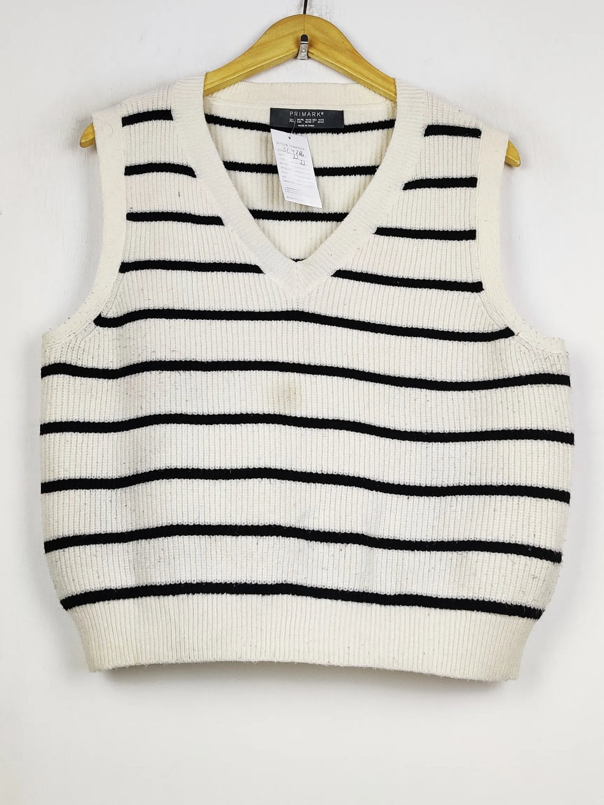 Buy online pre-used pre-loved 100% authentic & Original branded Primark (SL-4766) available in Pakistan. Top international brands avilable.