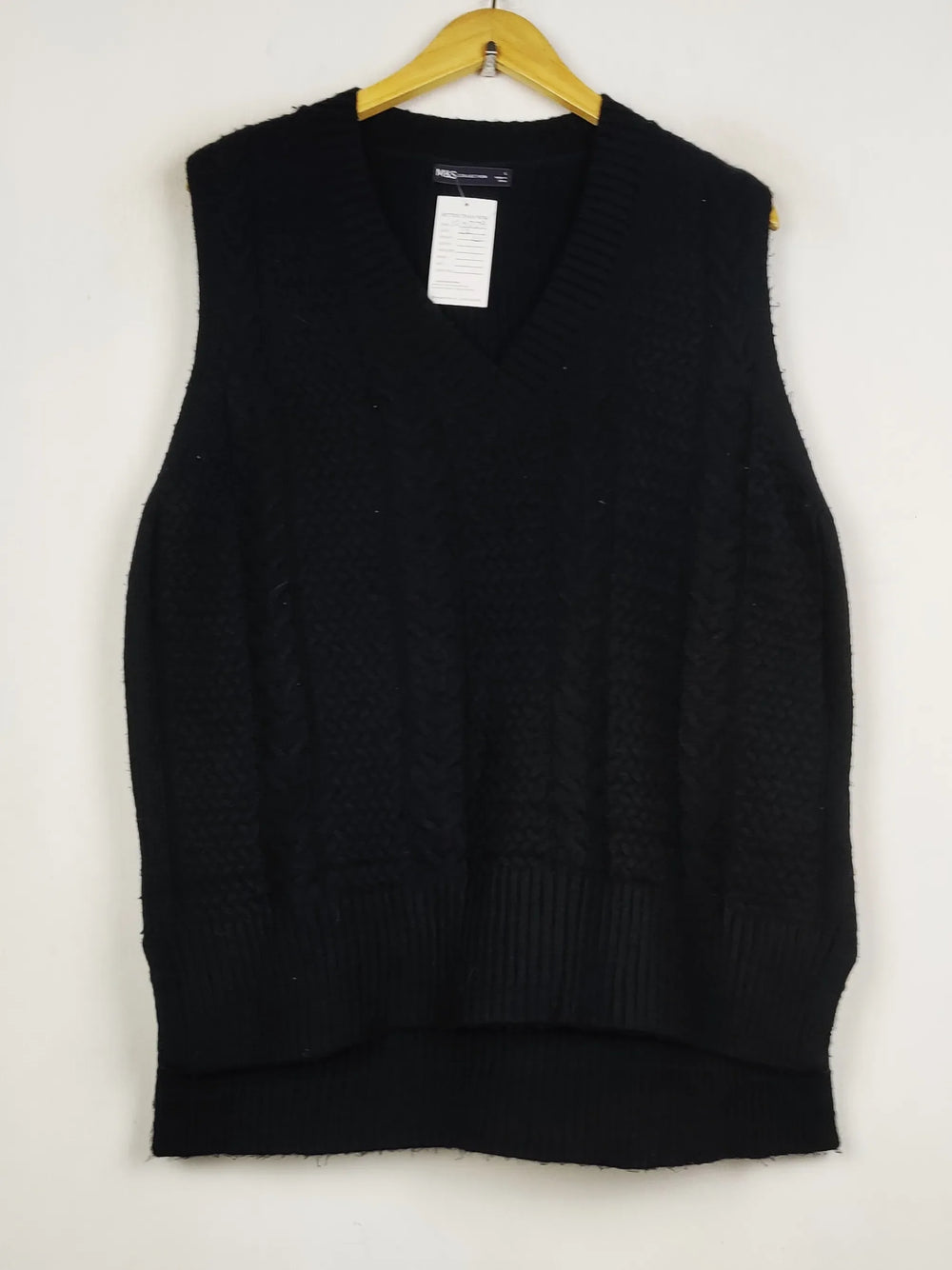 Buy online pre-used pre-loved 100% authentic & Original branded Marks & Spencer (SL-4779) available in Pakistan. Top international brands avilable.