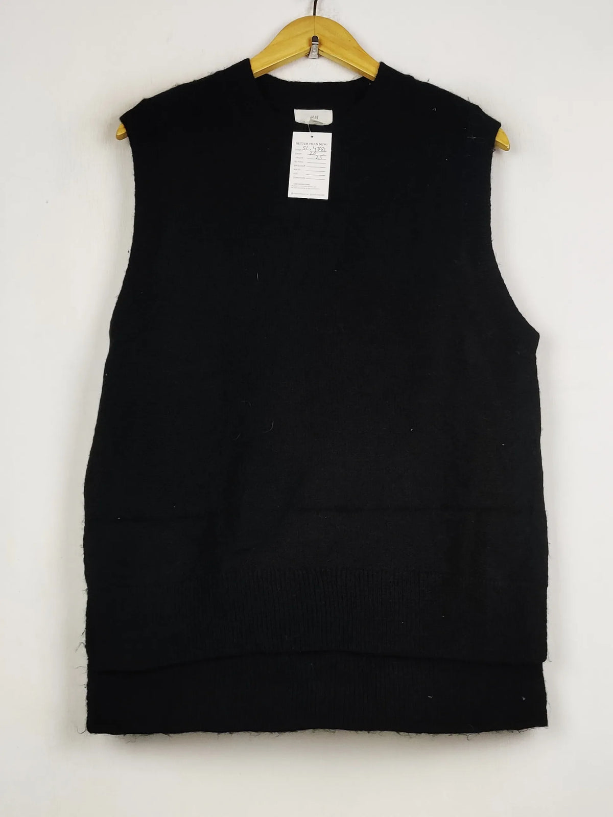 Buy online pre-used pre-loved 100% authentic & Original branded H&M (SL-4781) available in Pakistan. Top international brands avilable.
