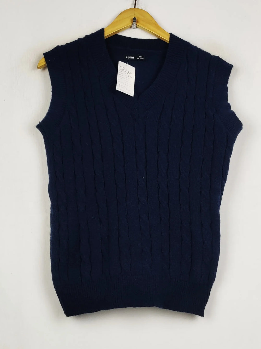Buy online pre-used pre-loved 100% authentic & Original branded Shein (SL-4784) available in Pakistan. Top international brands avilable.