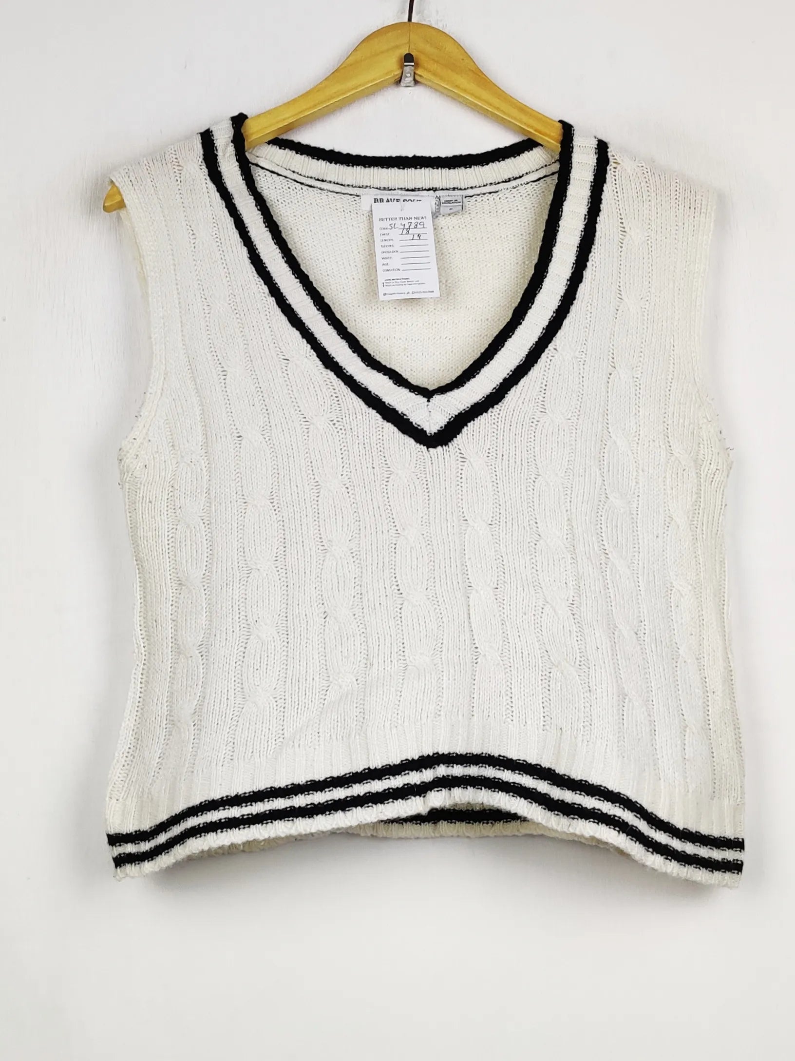 Buy online pre-used pre-loved 100% authentic & Original branded Brave Soul (SL-4789) available in Pakistan. Top international brands avilable.