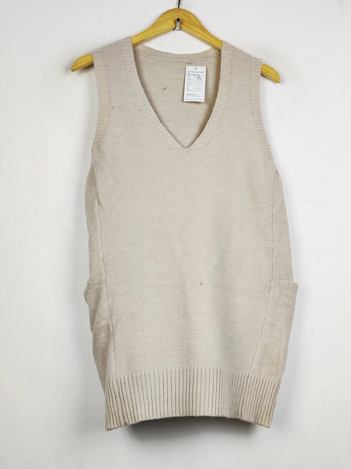 Buy online pre-used pre-loved 100% authentic & Original branded Unknown Brand (SL-4804) available in Pakistan. Top international brands avilable.