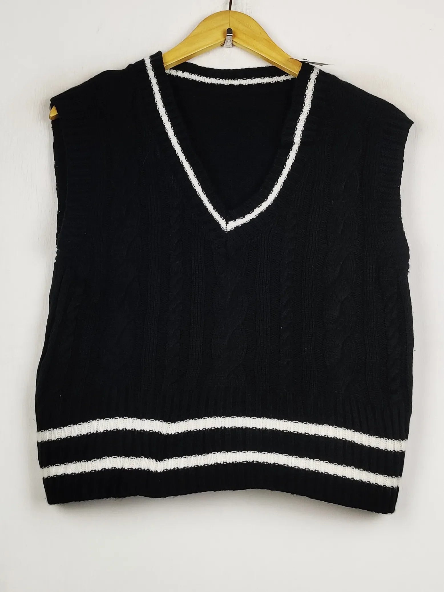 Buy online pre-used pre-loved 100% authentic & Original branded Shein (SL-4807) available in Pakistan. Top international brands avilable.