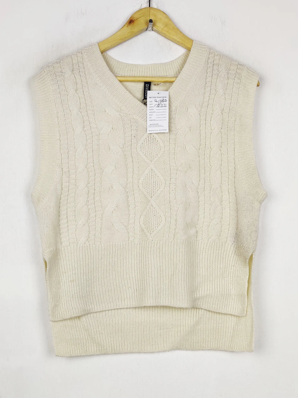 Buy online pre-used pre-loved 100% authentic & Original branded H&M (SL-4813) available in Pakistan. Top international brands avilable.