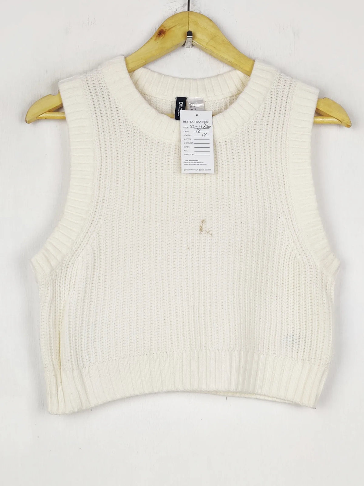 Buy online pre-used pre-loved 100% authentic & Original branded H&M (SL-4820) available in Pakistan. Top international brands avilable.