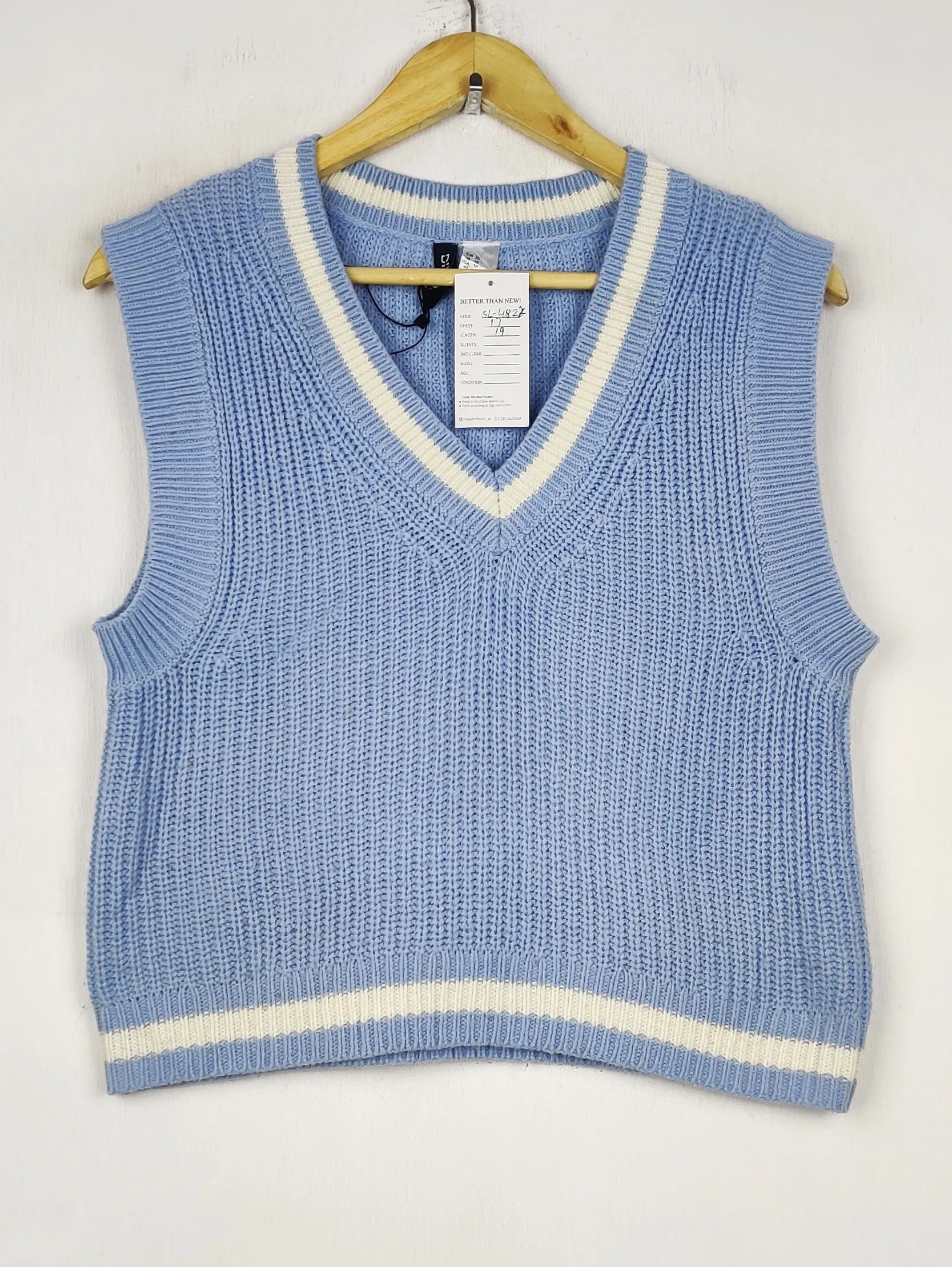 Buy online pre-used pre-loved 100% authentic & Original branded H&M (SL-4827) available in Pakistan. Top international brands avilable.