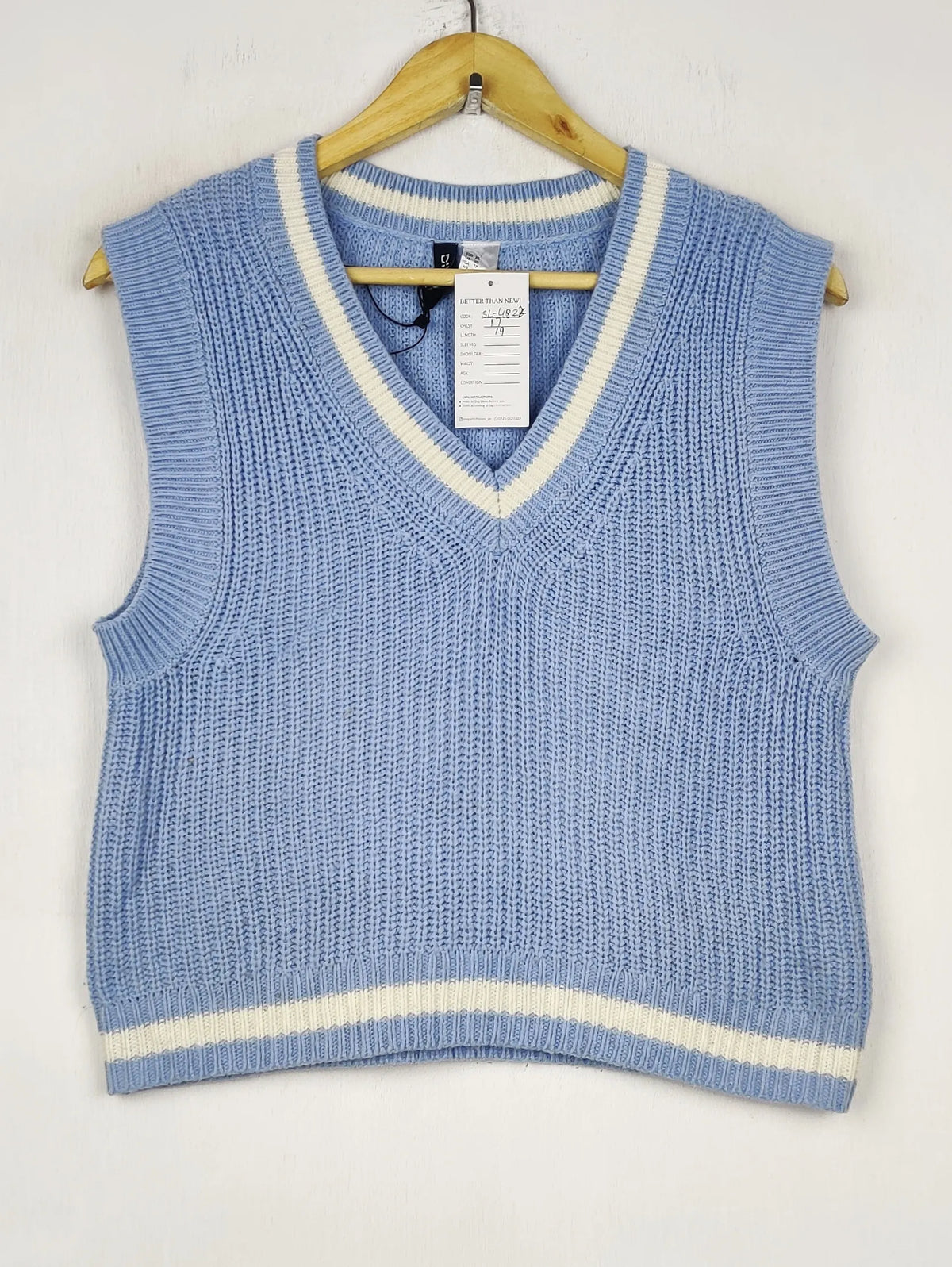Buy online pre-used pre-loved 100% authentic & Original branded H&M (SL-4827) available in Pakistan. Top international brands avilable.