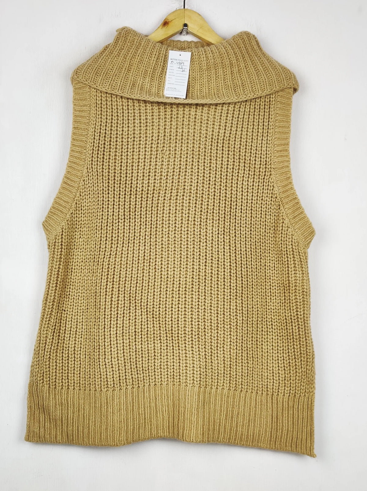 Buy online pre-used pre-loved 100% authentic & Original branded Zara (SL-4829) available in Pakistan. Top international brands avilable.