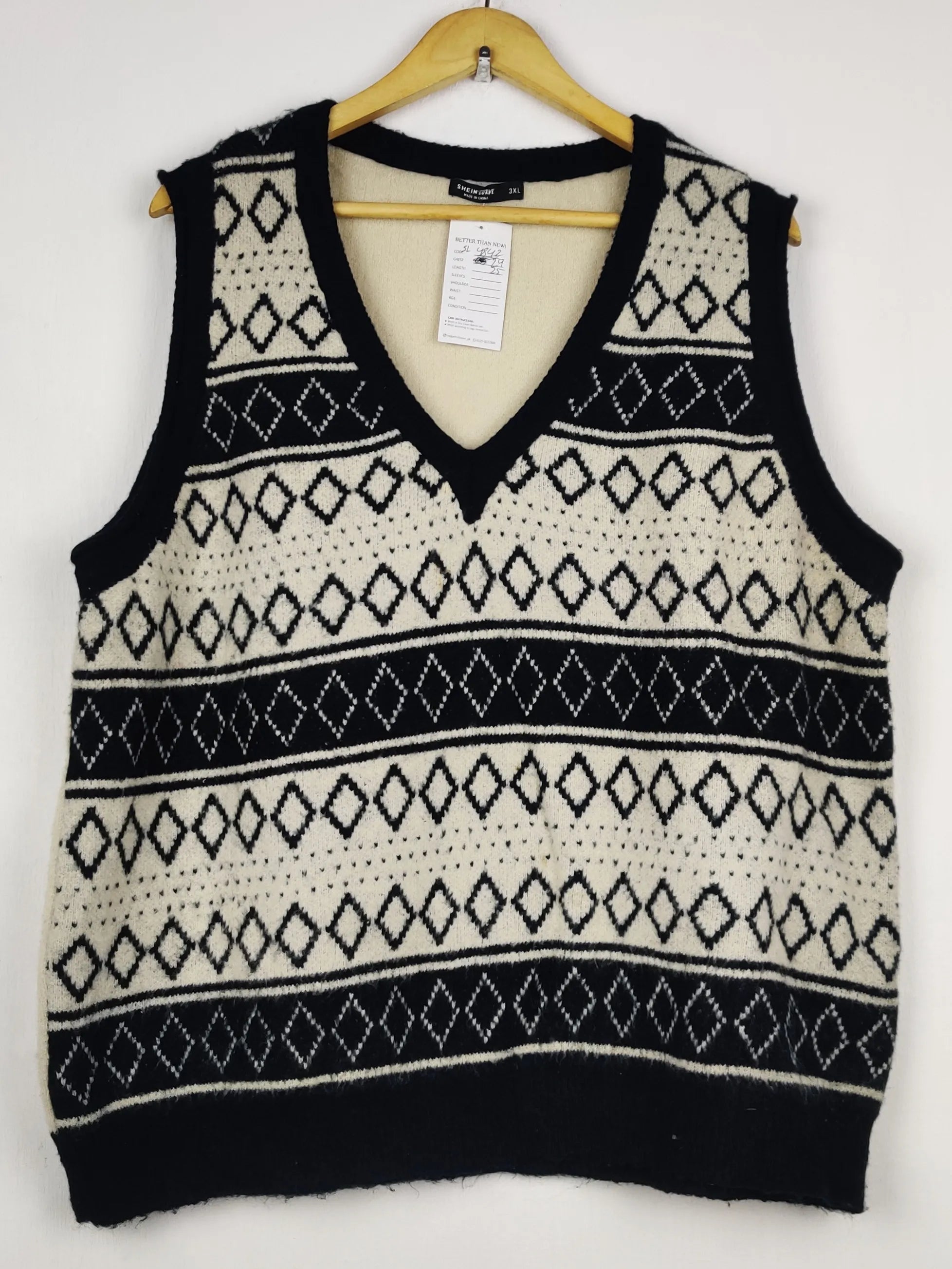 Buy online pre-used pre-loved 100% authentic & Original branded Shein (SL-4842) available in Pakistan. Top international brands avilable.