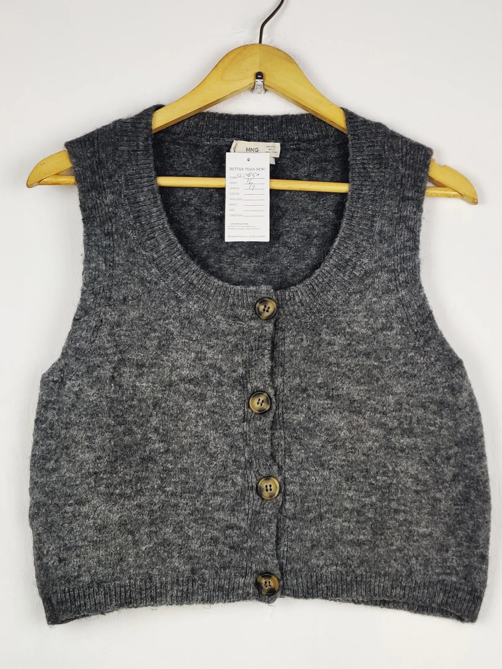 Buy online pre-used pre-loved 100% authentic & Original branded Mango (SL-4850) available in Pakistan. Top international brands avilable.
