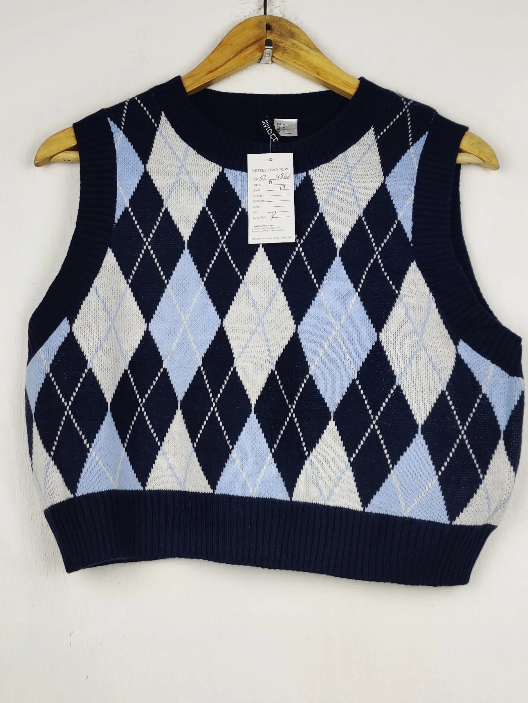 Buy online pre-used pre-loved 100% authentic & Original branded H&M (SL-4866) available in Pakistan. Top international brands avilable.