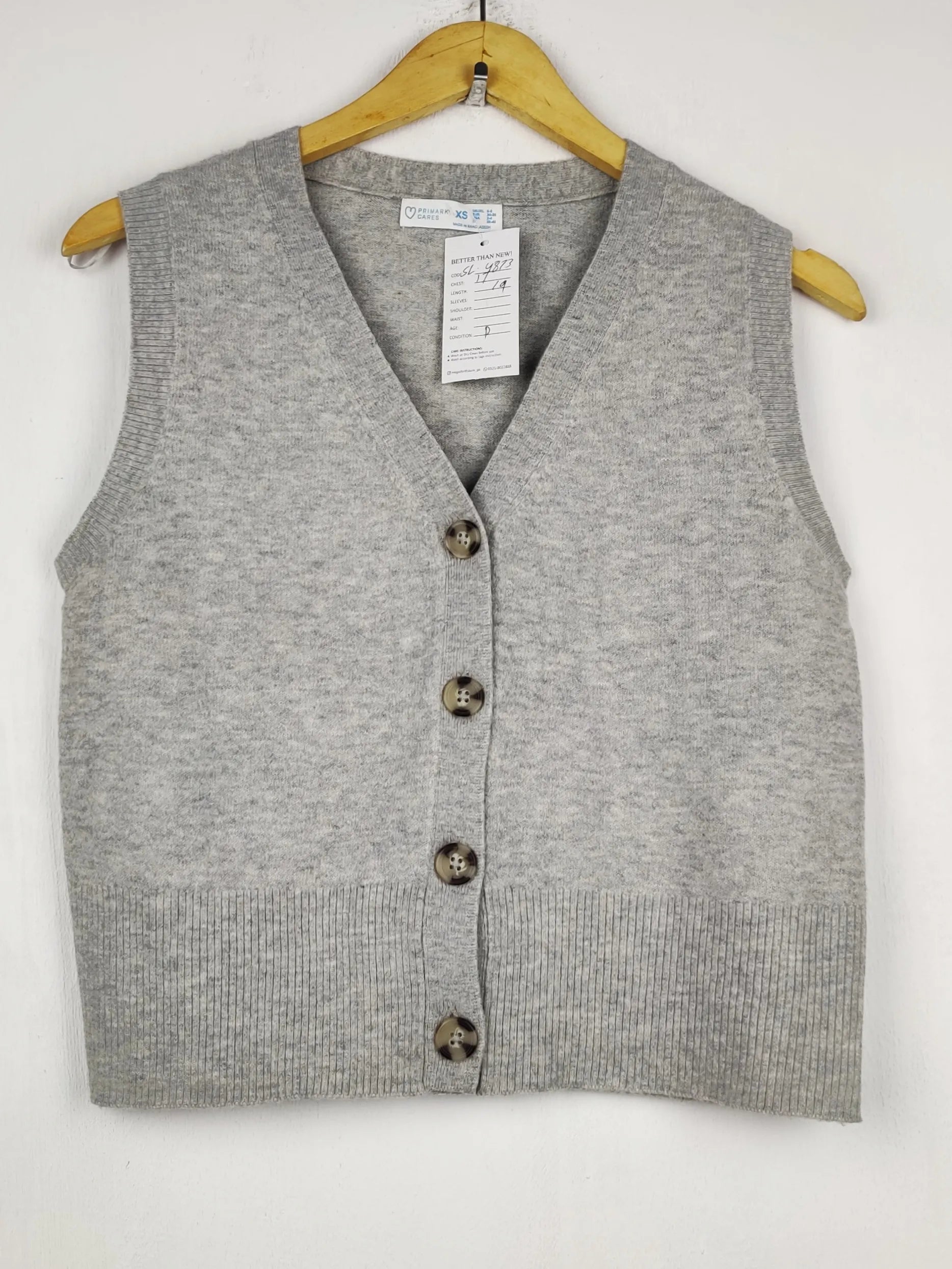 Buy online pre-used pre-loved 100% authentic & Original branded Primark (SL-4873) available in Pakistan. Top international brands avilable.