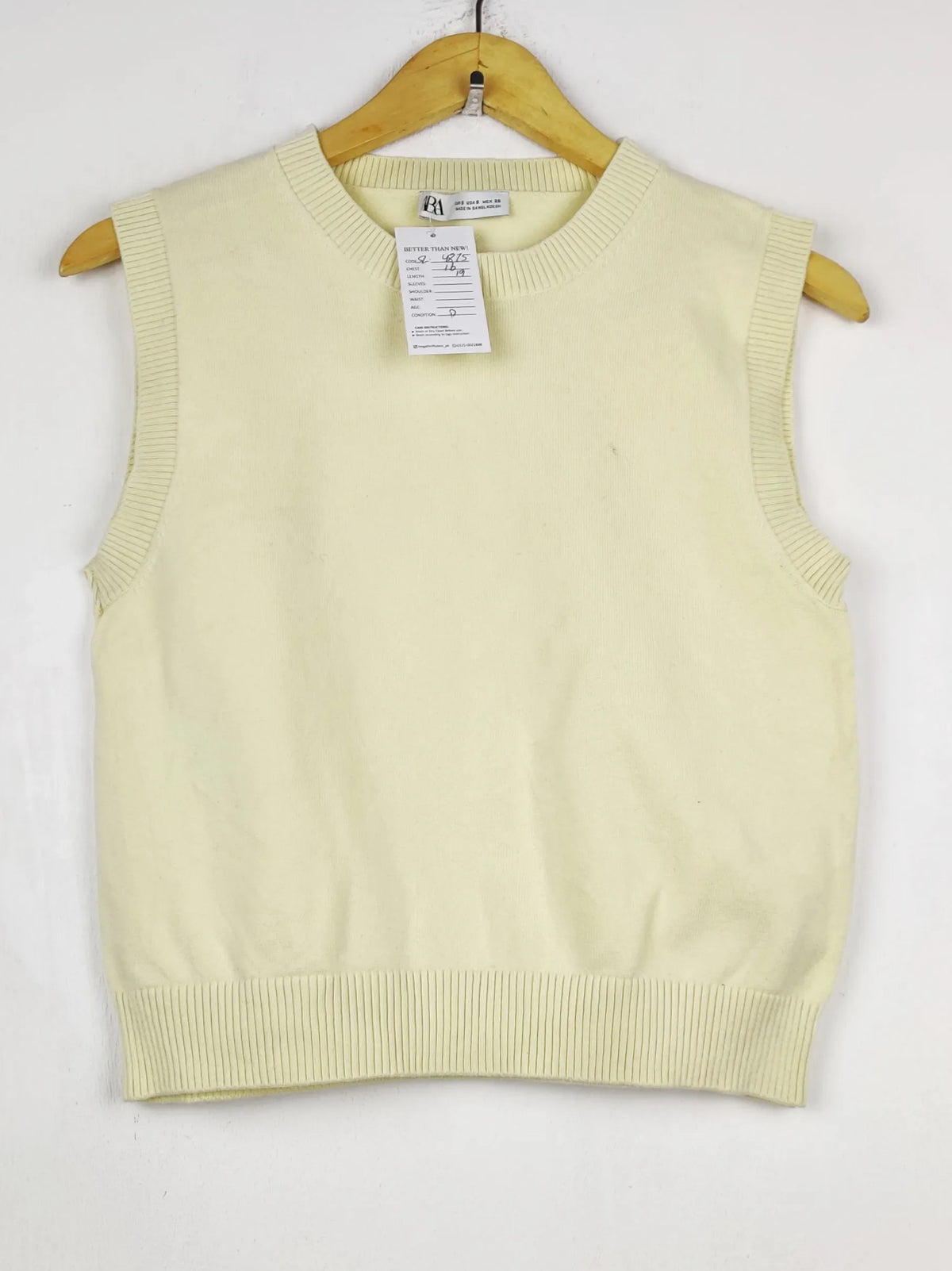 Buy online pre-used pre-loved 100% authentic & Original branded Zara (SL-4875) available in Pakistan. Top international brands avilable.