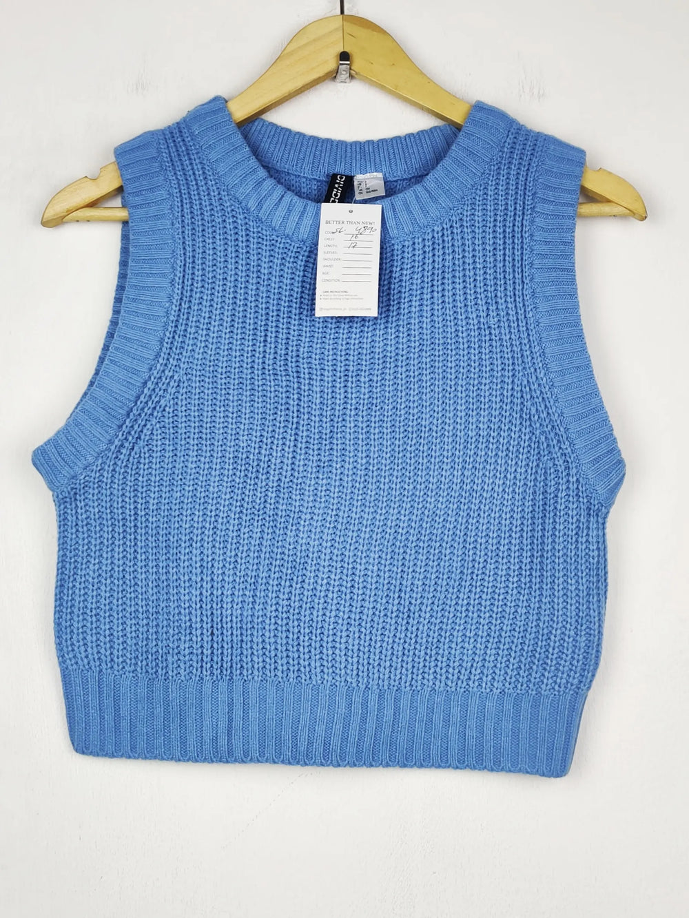 Buy online pre-used pre-loved 100% authentic & Original branded H&M (SL-4890) available in Pakistan. Top international brands avilable.