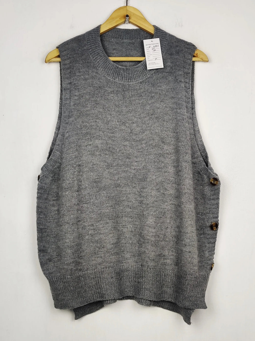 Buy online pre-used pre-loved 100% authentic & Original branded Unknown Brand (SL-4903) available in Pakistan. Top international brands avilable.