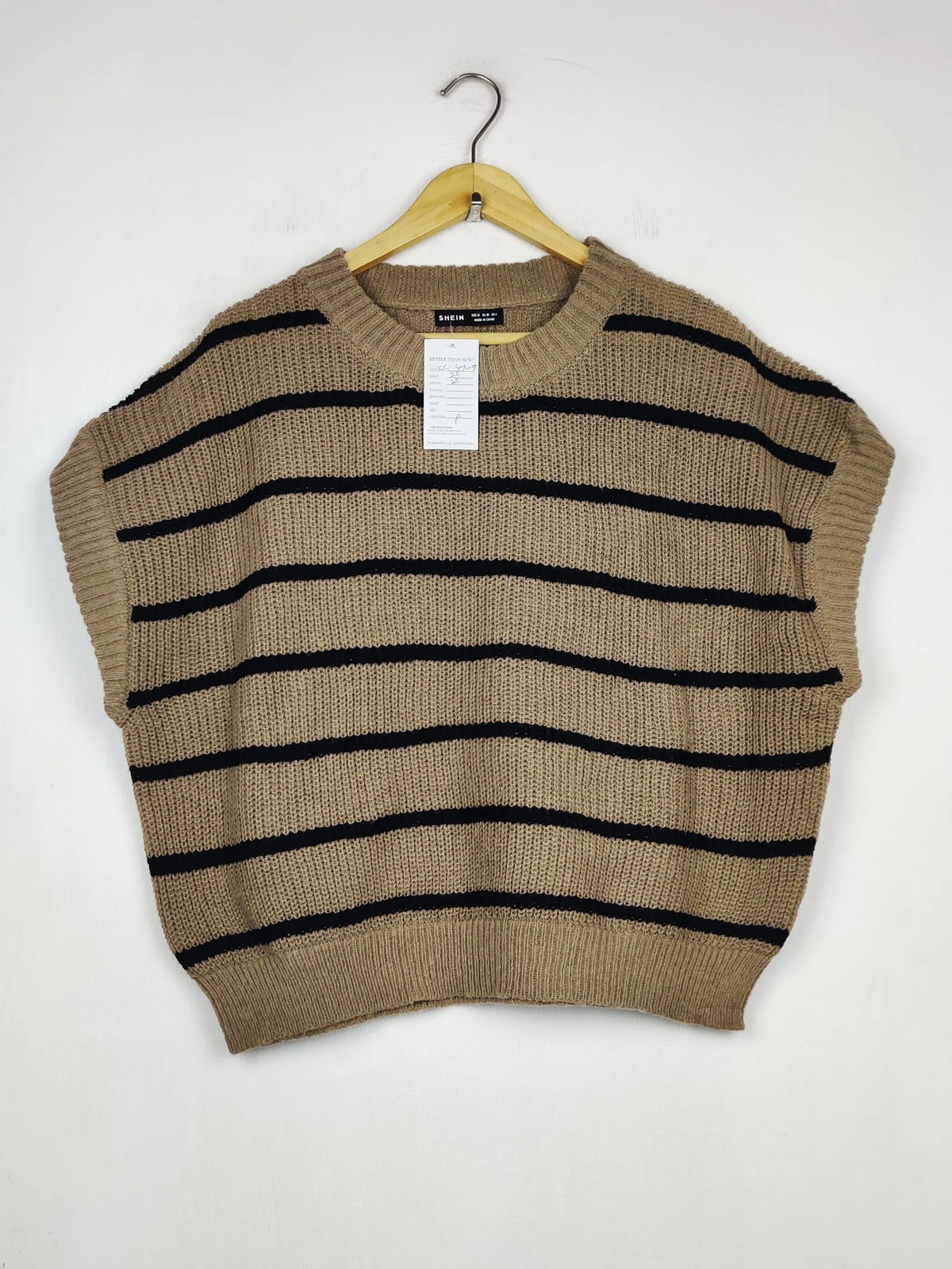 Buy online pre-used pre-loved 100% authentic & Original branded Shein (SL-4909) available in Pakistan. Top international brands avilable.