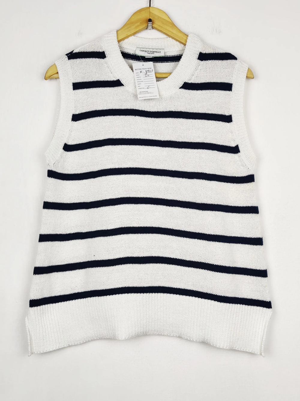 Buy online pre-used pre-loved 100% authentic & Original branded Carolyn Donnelly (SL-4923) available in Pakistan. Top international brands avilable.