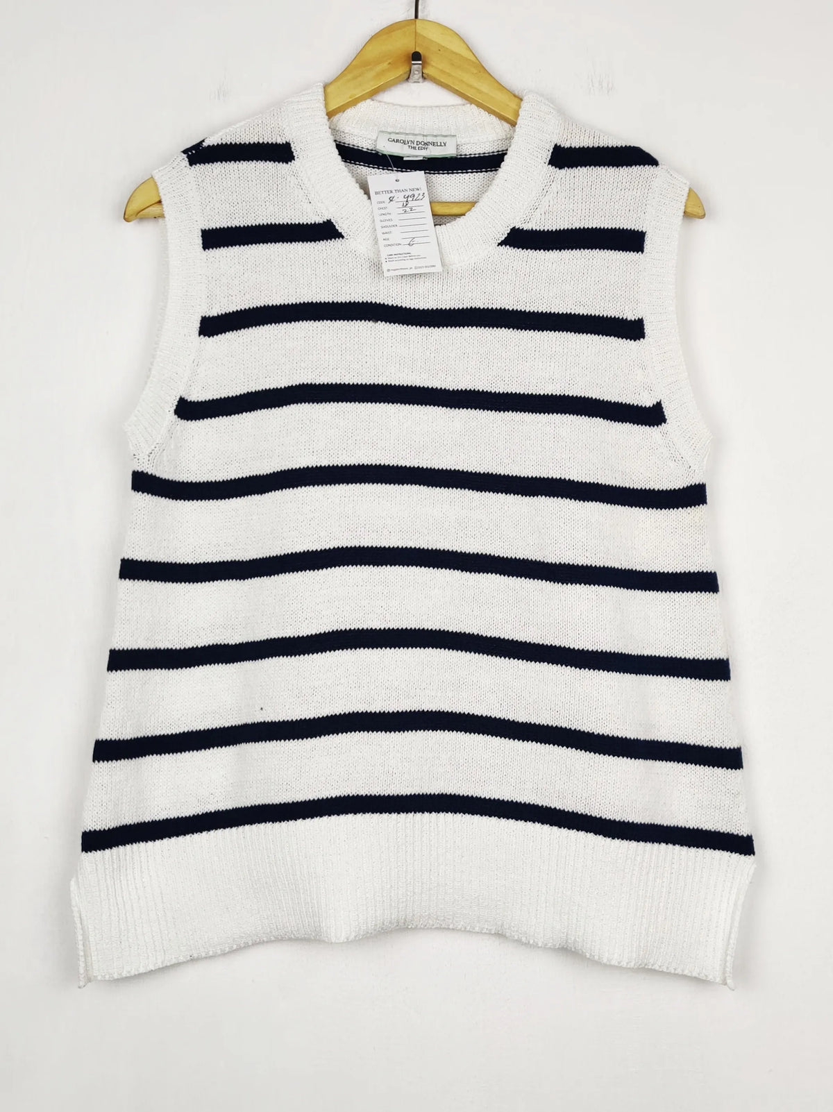 Buy online pre-used pre-loved 100% authentic & Original branded Carolyn Donnelly (SL-4923) available in Pakistan. Top international brands avilable.