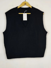 Buy online pre-used pre-loved 100% authentic & Original branded H&M (SL-4954) available in Pakistan. Top international brands avilable.