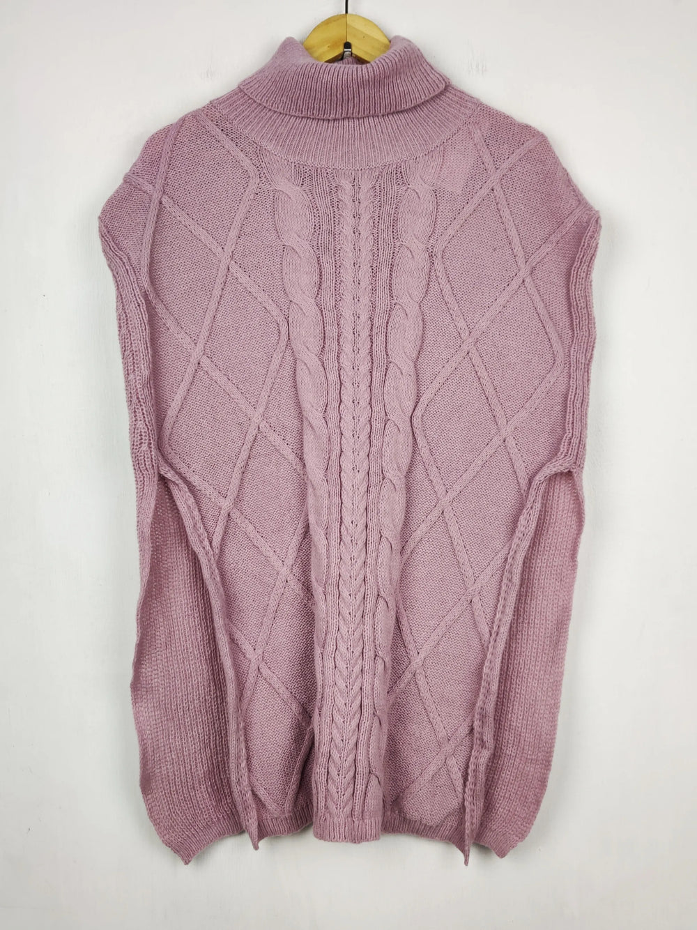 Buy online pre-used pre-loved 100% authentic & Original branded Unknown Brand (SL-4998) available in Pakistan. Top international brands avilable.