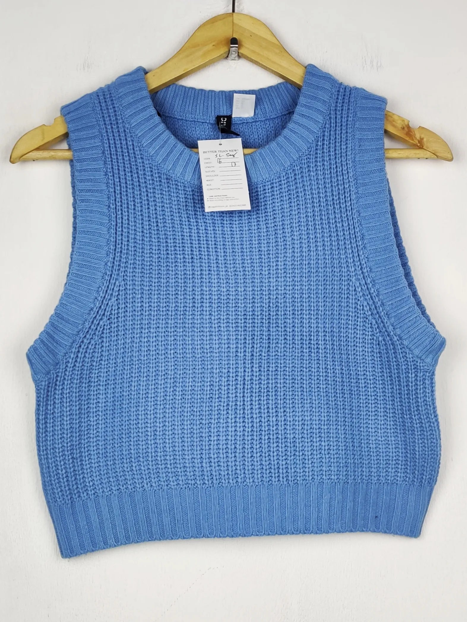 Buy online pre-used pre-loved 100% authentic & Original branded H&M (SL-5006) available in Pakistan. Top international brands avilable.