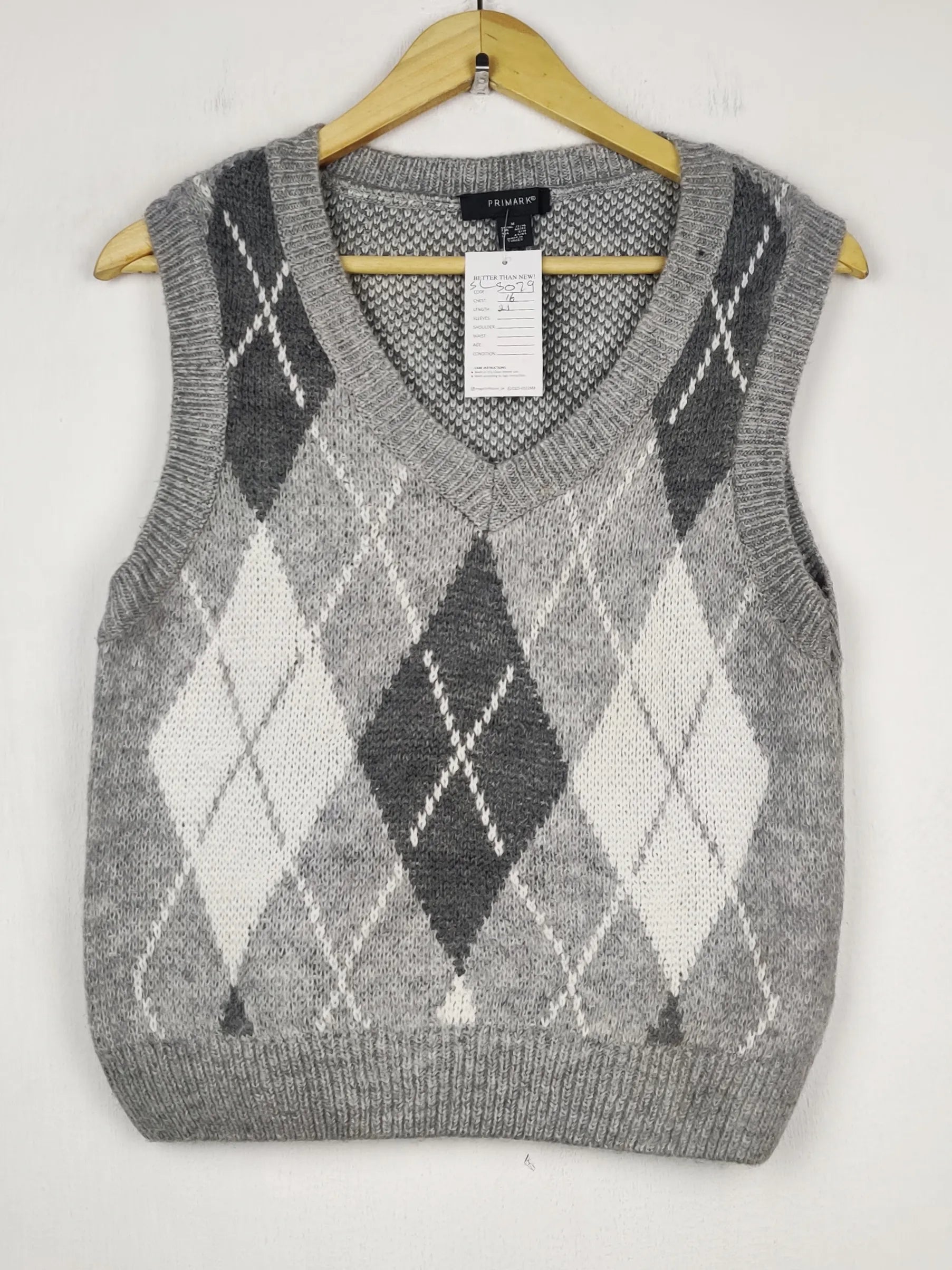 Buy online pre-used pre-loved 100% authentic & Original branded Primark (SL-5029) available in Pakistan. Top international brands avilable.