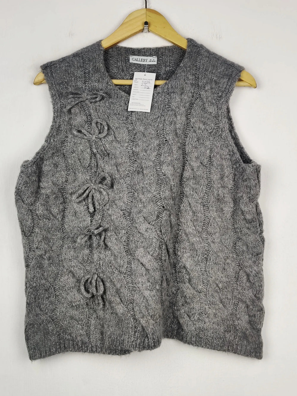 Buy online pre-used pre-loved 100% authentic & Original branded Gallery (SL-5036) available in Pakistan. Top international brands avilable.