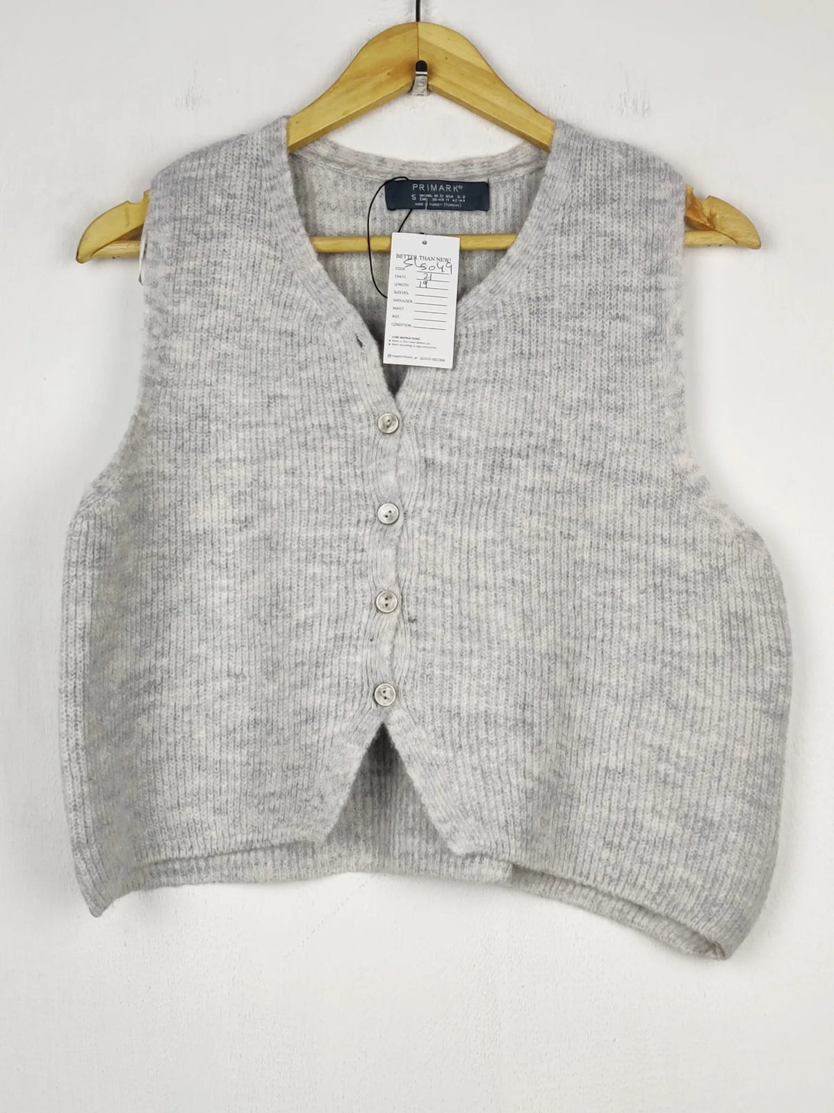 Buy online pre-used pre-loved 100% authentic & Original branded Primark (SL-5049) available in Pakistan. Top international brands avilable.