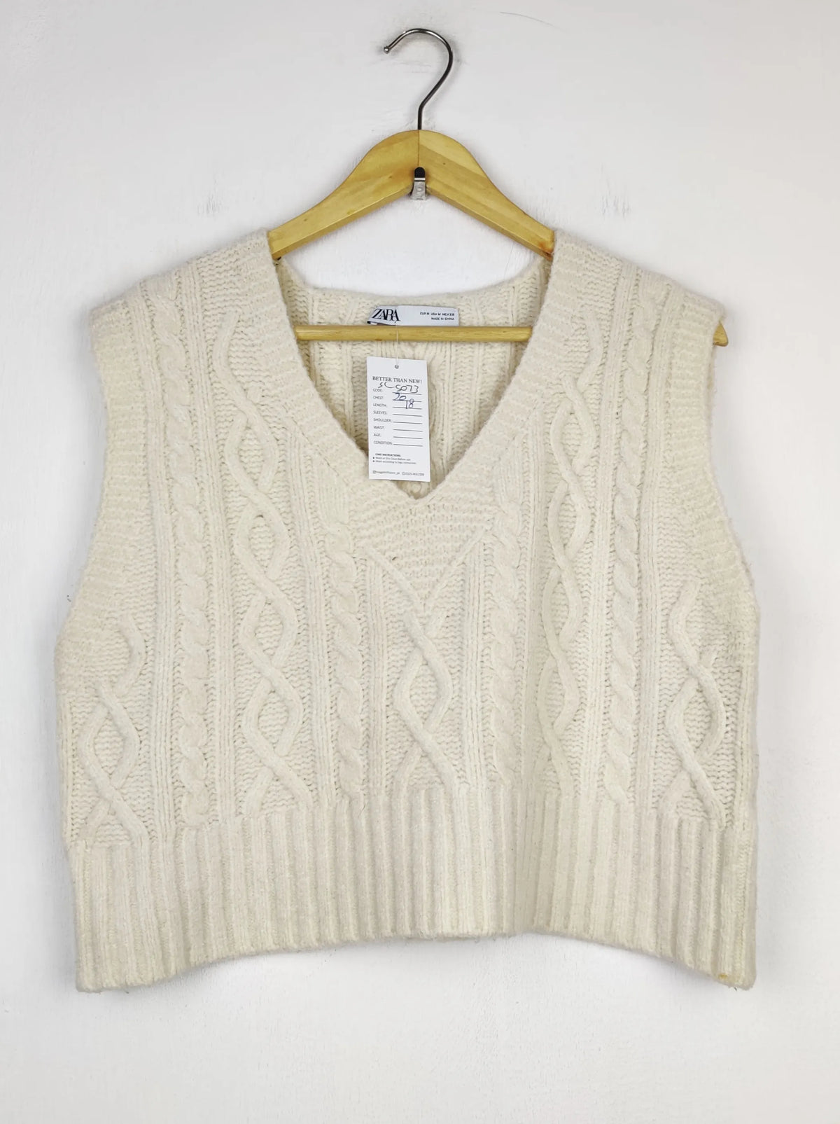 Buy online pre-used pre-loved 100% authentic & Original branded Zara (SL-5073) available in Pakistan. Top international brands avilable.
