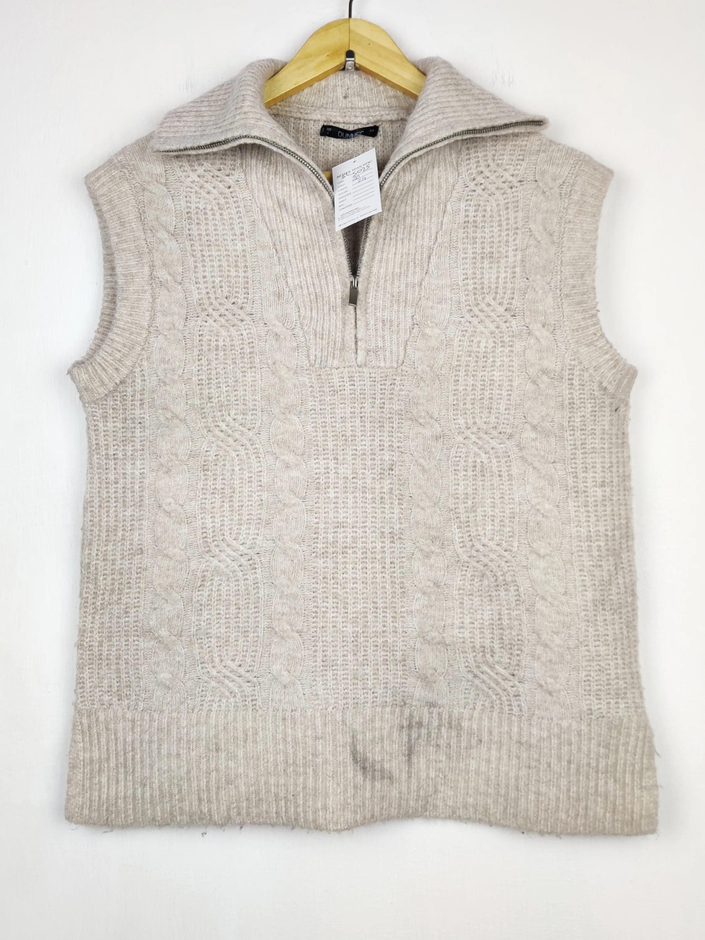 Buy online pre-used pre-loved 100% authentic & Original branded Dunnes Stores (SL-5075) available in Pakistan. Top international brands avilable.