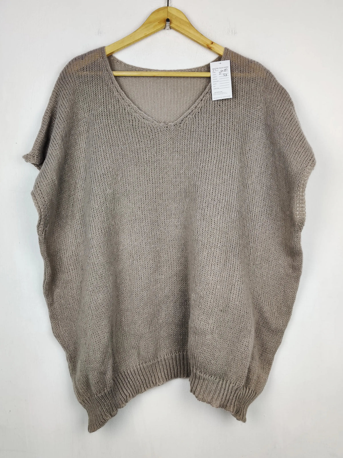 Buy online pre-used pre-loved 100% authentic & Original branded Unknown Brand (SL-5080) available in Pakistan. Top international brands avilable.