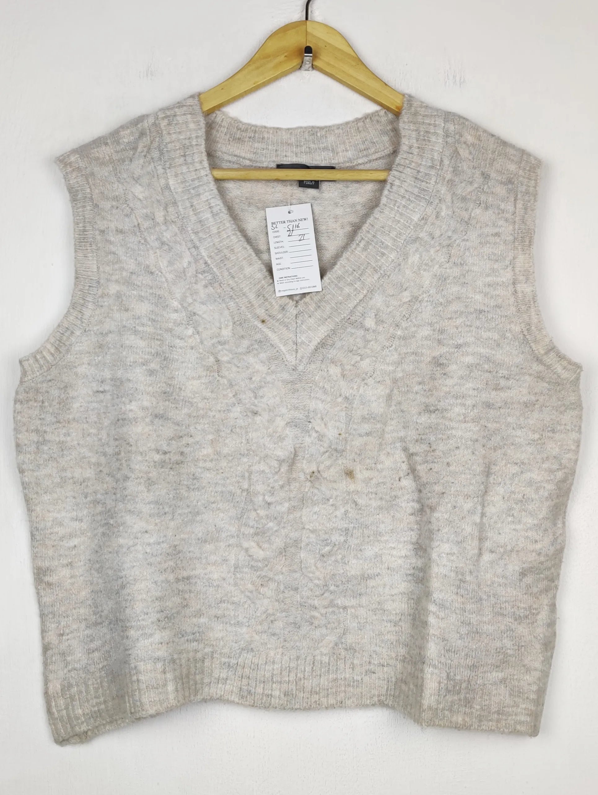 Buy online pre-used pre-loved 100% authentic & Original branded Primark (SL-5116) available in Pakistan. Top international brands avilable.