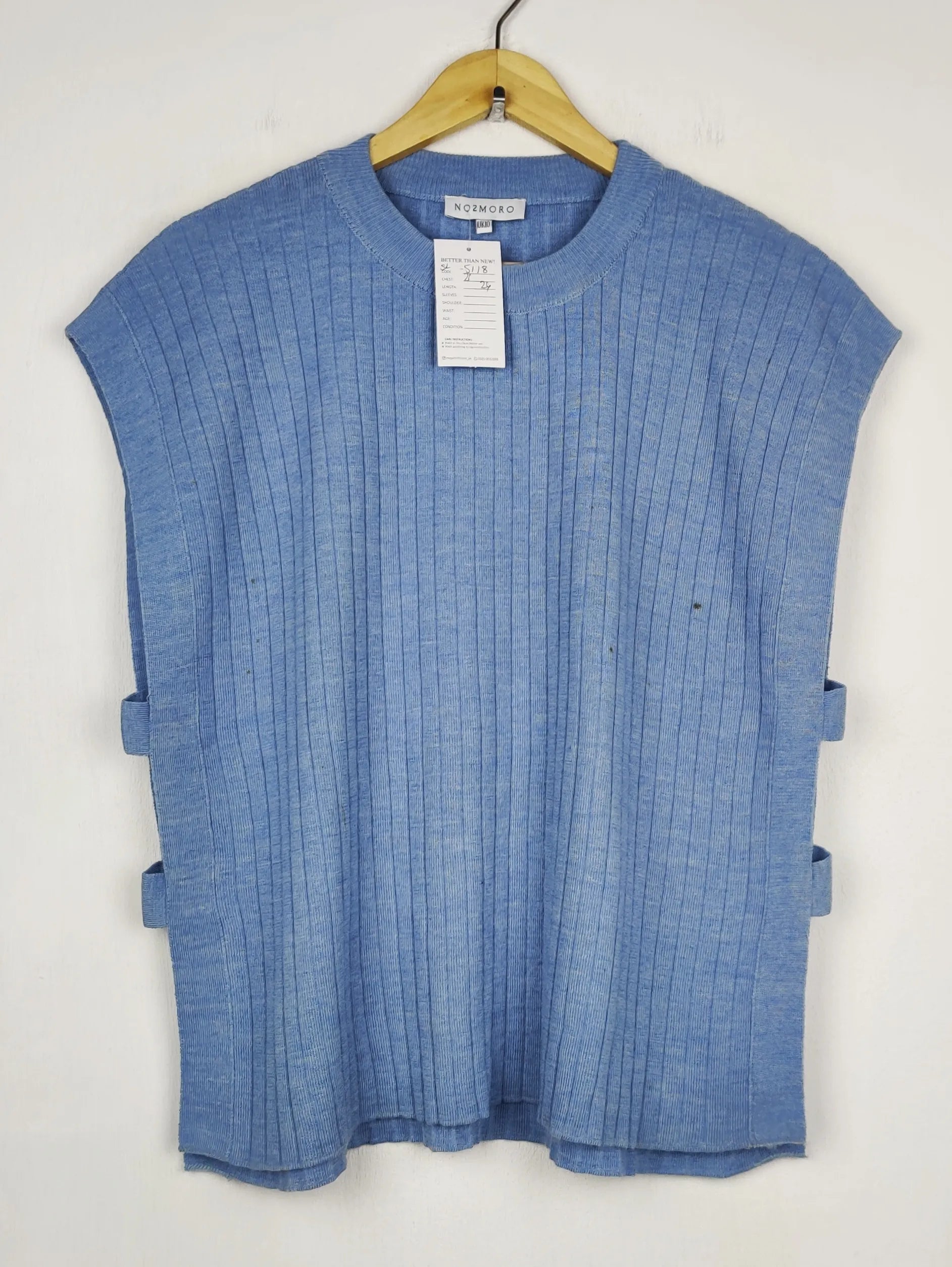 Buy online pre-used pre-loved 100% authentic & Original branded No2Moro (SL-5118) available in Pakistan. Top international brands avilable.