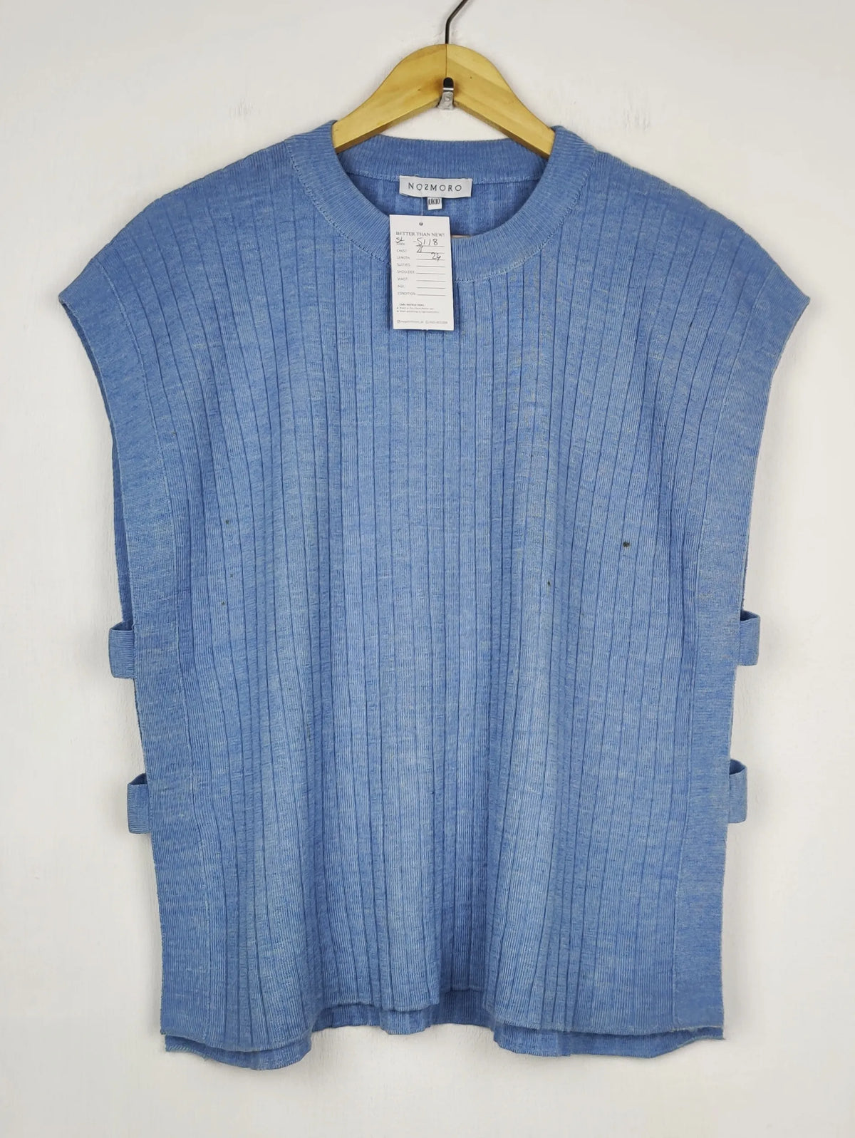Buy online pre-used pre-loved 100% authentic & Original branded No2Moro (SL-5118) available in Pakistan. Top international brands avilable.
